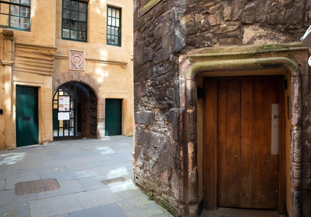The David Hume Residence — Photos 1